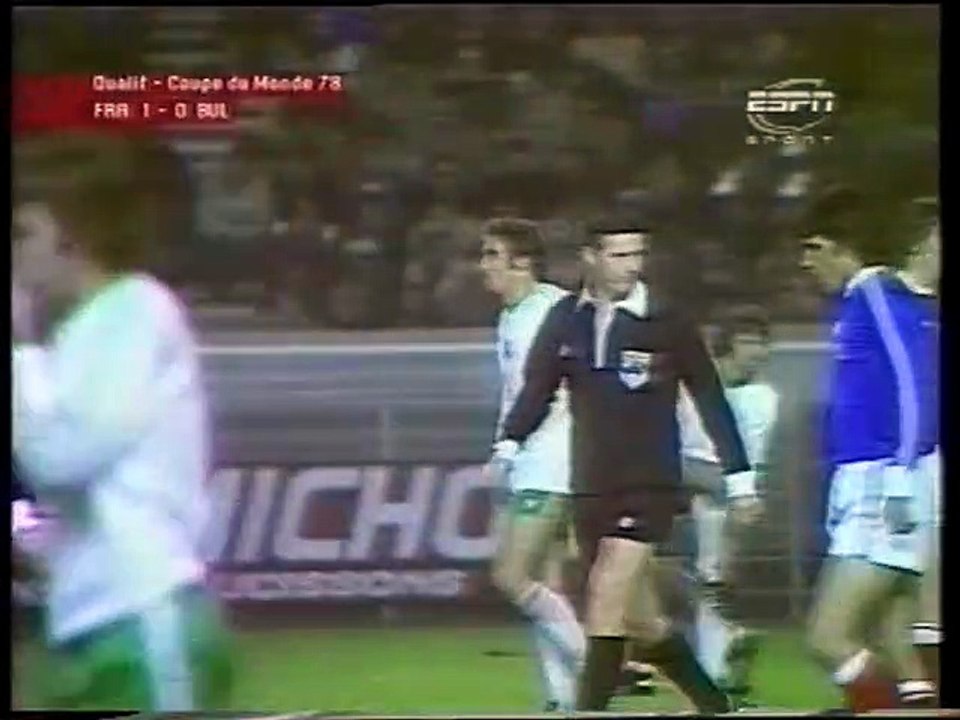 L'Equipe Journal 16/11/1977 - France / Bulgarie Qualification Coupe Du Monde - Édition Originale