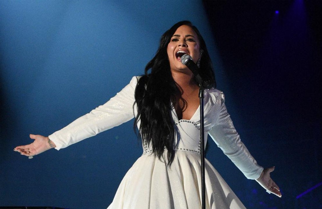 Demi Lovato reduced to tears during Grammy performance