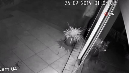 202 yıl 3 ay 21 gün kesinleşmiş hapis cezası olan 17 yaşındaki hırsız Başkentte yakalandı