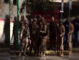 Göstericiler bütçe görüşmeleri sırasında yeni hükümeti protesto etti