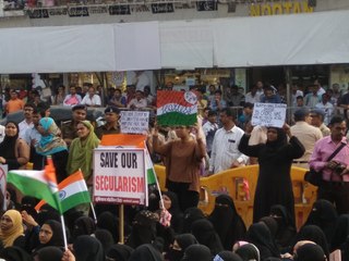 Mumbai Women Launch Sit-in Dharna Against CAA, NRC