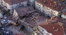 Elazığ Mustafa Paşa'da bir bina yıkılma riski nedeniyle boşaltıldı