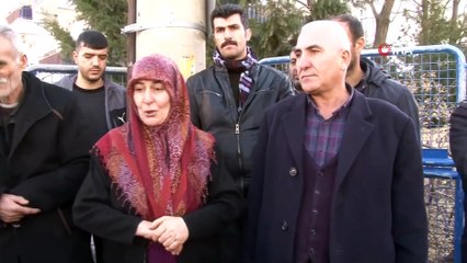Enkazında Sağ Olarak Çıkan Şahin Ailesi: "Binada Daha Önceki Depremlerde Çatlaklar Oluştu"