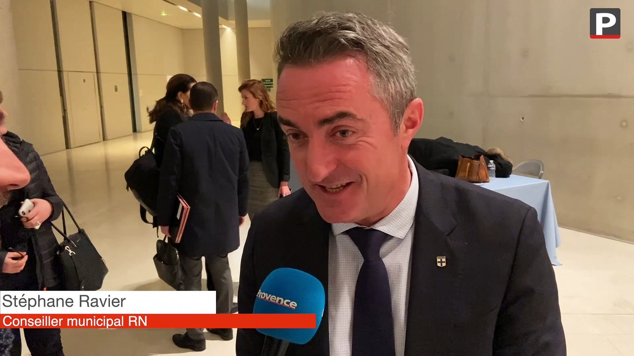 Marseille - La der' de Gaudin : Ravier (FN) salue "un bonhomme, un personnage"