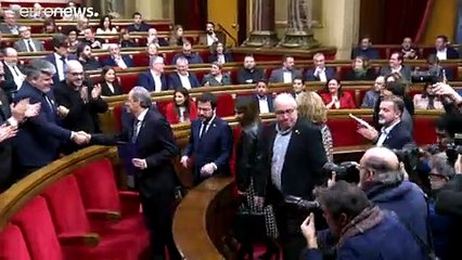 Главу правительства Каталонии лишили депутатского мандата