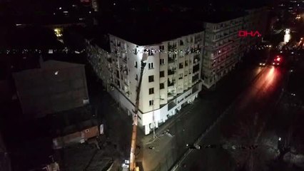 Elazığ'da yıkılma riski olan bina boşaltıldı-2