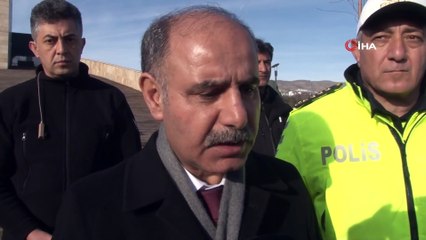 Depremzedelerin Terk Ettikleri Evlerindeki Eşyalar Polisin Kontrolünde