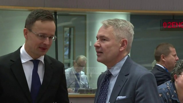 Pas Grenellit, Borell/ Kryediplomati i BE, në Prishtinë e Beograd