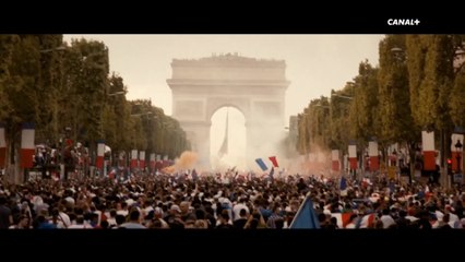 Скачать видео: L'enthousiasme des journalistes étrangers à Paris pour Les Misérables - Lumières 2020