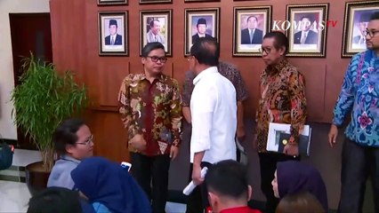 Mensesneg Surati Pemprov DKI untuk Hentikan Revitalisasi Monas