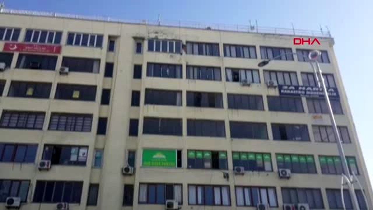 Siirt 6'ncı katta intihara kalkıştı, polis ikna...