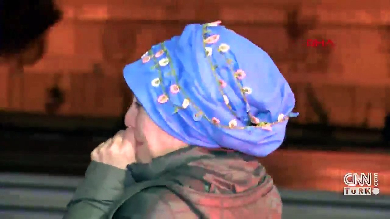 FSM Köprüsü'nde alev alan otomobilden son anda indiler