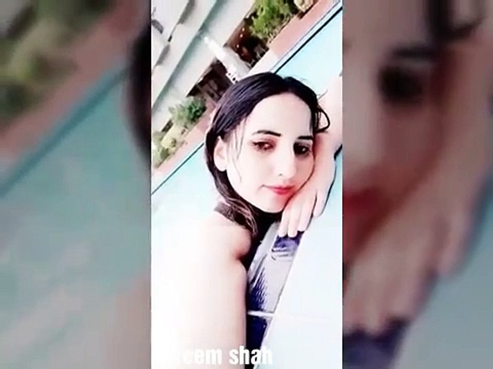 Hot Sexy Tiktok Queen Hareem Shah Sexy Looks Enjoy in swimming pool hareem shah