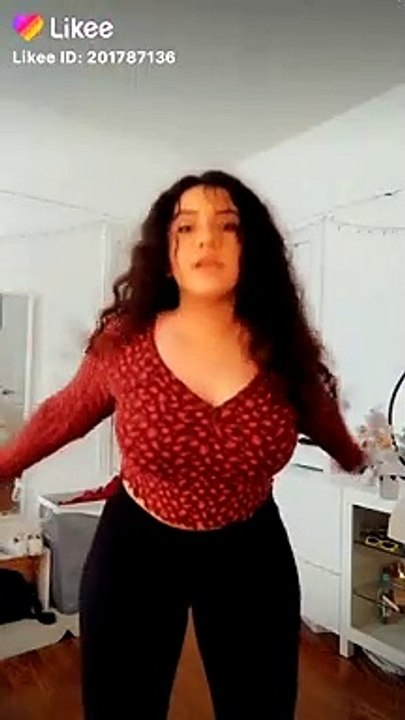 Hoty Girl dancing