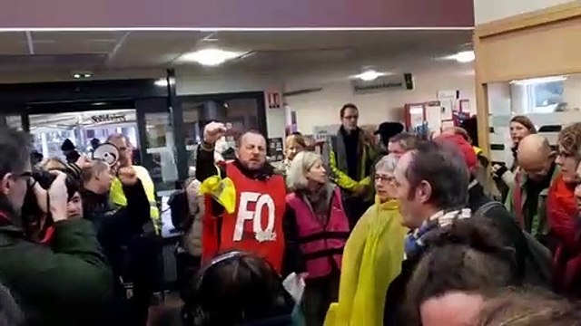 50 manifestants à pôle emploi Temis contre le journal de la recherche d'emploi