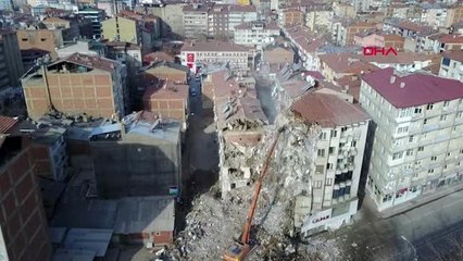 Elazığ icadiye mahallesi'nde kontrollü bina yıkımı drone görüntüsü