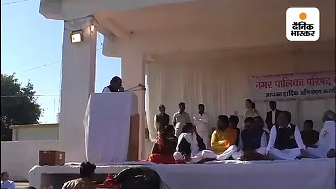 एसडीएम ने भाजपा के पूर्व विधायक को सीएए पर बोलन...
