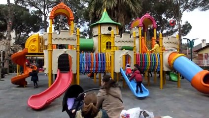 Kış ortasında termometreler 19 dereceyi gösterdi, vatandaşlar parklara akın etti