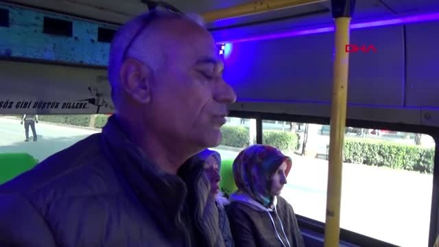 Sivil trafik polisleri toplu taşıma araçlarını denetledi