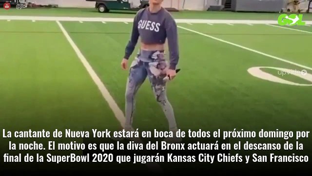 ¡Mini bikini de leopardo y tacones! Jennifer López se atreve. Mira la foto ¡y tiene horas!