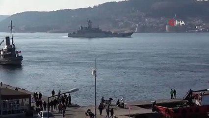Rus Savaş Gemisi 'Azov', Çanakkale Boğazı'ndan Marmaray'a Doğru İlerliyor
