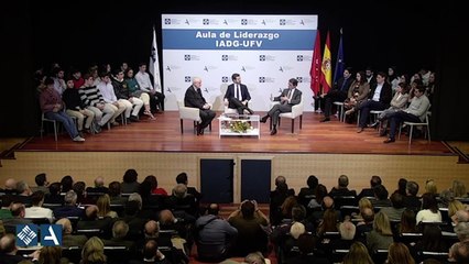 El consejo de Aznar a Casado: "Confrontar con Vox como si el Gobierno no existiera"