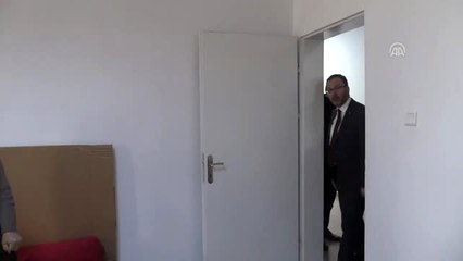 Bakan Kasapoğlu, futbolcularla depremin yaşandığı Elazığ'da ziyaretlerede bulundu