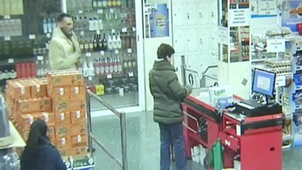 Una mujer de 73 años se enfrenta a un atracador con un paraguas