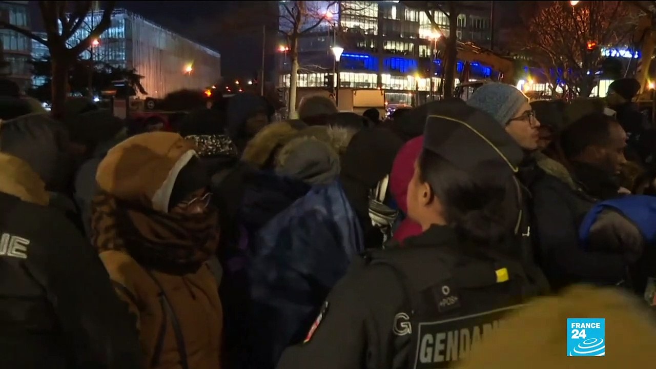 Paris migrant camp cleared: More than 1,400 people taken to state shelter