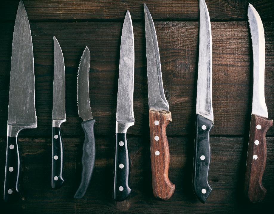 Cut Down on Kitchen Clutter With This Sleek Knife Holder