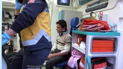 Taklalar atan otomobil kayalıklara çarparak durabildi: 8 yaralı