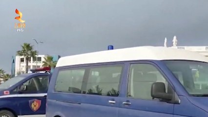 Скачать видео: POLICIA: JAN PRENGA VDIQ SI PASOJË E DHUNËS RRUGËS PËR TE RESORTI 'GOLDEN'