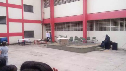 Massacre de Columbine - Roldão Lopes de Barros