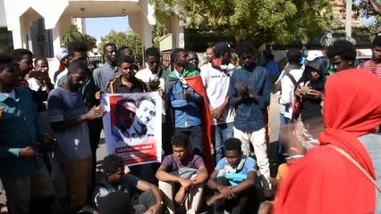 Sudan Dışişleri Bakanlığı önünde BAE karşıtı gösteri düzenlendi