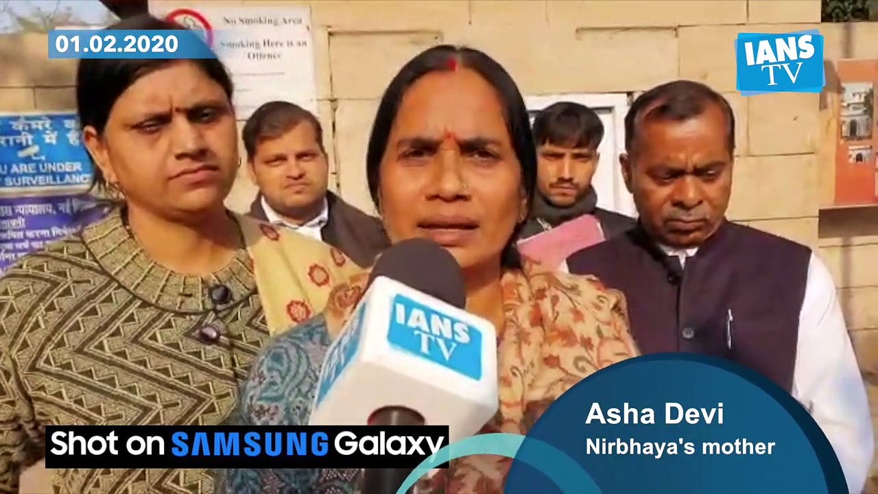 Convicts inching closer to hanging: Nirbhaya's mother