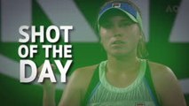 Shot of the Day - Kenin's pinpoint forehand saves break point