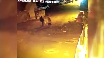 Kadınların çantasını çalan kapkaççı yakalandı