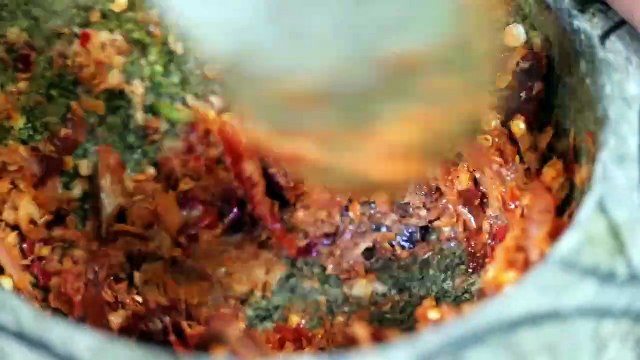 Crazy Thai Food - GIANT RIVER PRAWNS Spicy Seafood Stew Aoywaan Bangkok Thailand