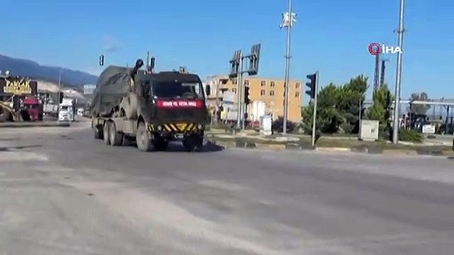 TSK’dan Suriye Sınırındaki Birliklere Obüs Sevkiyatı