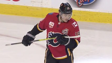 Matthew Tkachuk's odd power-play goal