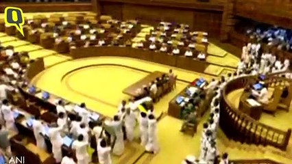 CAA-NRC: Kerala विधानसभा में हुई राज्यपाल के खिलाफ नारेबाजी-प्रदर्शन