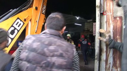 Sultangazi’de göçük altında kalan işçi kurtarıldı