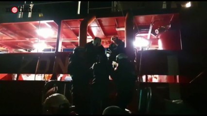 Ocean Viking sbarca a Taranto | Notizie.it