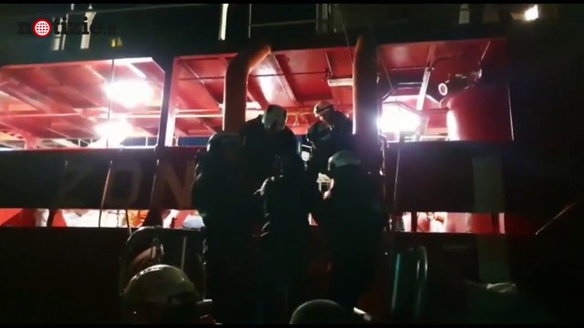 Ocean Viking sbarca a Taranto | Notizie.it