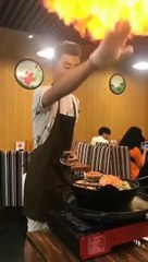 Un serveur en mode Food Wars