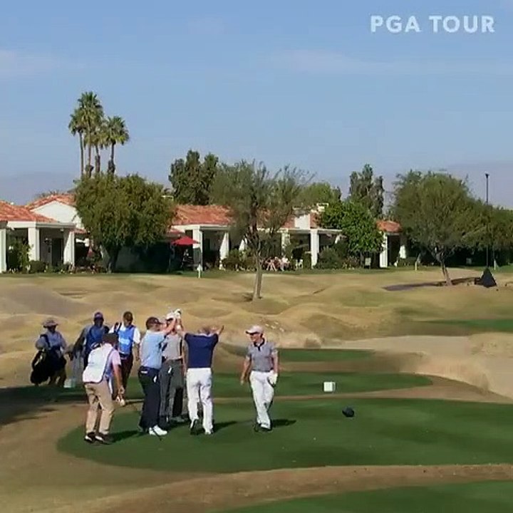 Avec un bras le golfeur Laurent Hurtubise réalise un trou-en-un