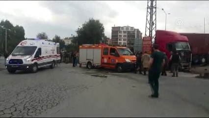 Aydın'da tırla otomobil çarpıştı: 5 yaralı