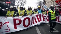 Fransa'da itfaiyecilerle polis arasında gerginlik