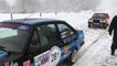 Pontarlier : sous la neige, les équipages du Rallye Neige et Glace font une halte au Larmont