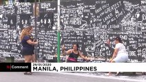 شاهد: لوحة عملاقة لتكريم أسطورة كرة السلة الراحل براينت في الفلبين